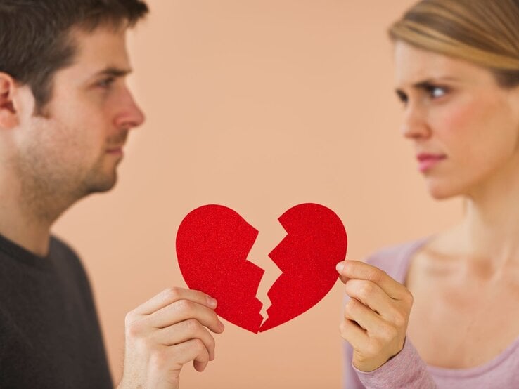 Lässt sich eine Ehe friedlich beenden | © Getty Images / Daniel Grill