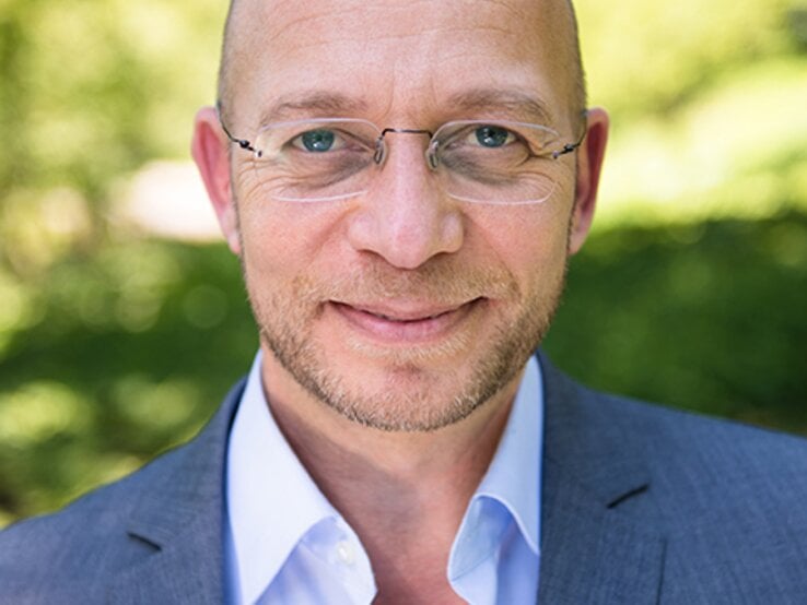 Pressefoto_Eric_Hegmann_Web_Hochformat.jpg | © Eric Hegmann