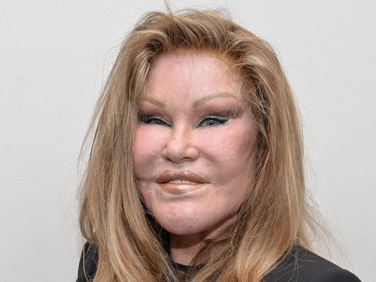 Jocelyn Wildenstein, auch als Katzenfrau bekannt | © Grant Lamos IV/Getty Images