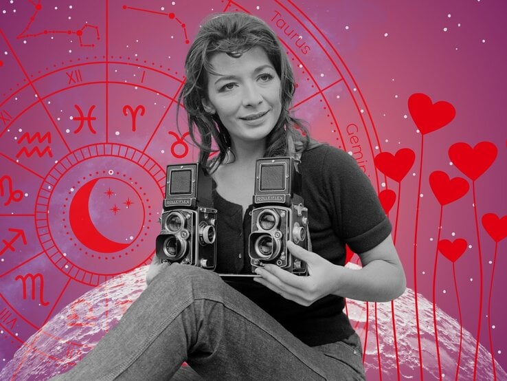 Junge Frau mit zwei Vintage-Rolleiflex-Kameras, vor astrologischem Kreis mit Tierkreiszeichen – kreative Energie, Selbstwert und Berufung unter dem Einfluss von Venus im Stier.