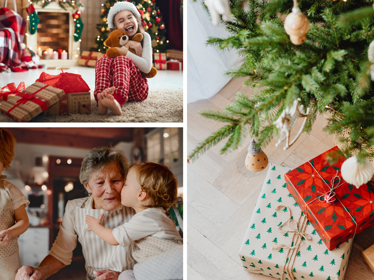 Ein lachendes Mädchen umarmt ihr Stofftier vor dem Weihnachtsbaum, ein Kind küsst die Oma, daneben Geschenke unter grünem Tannenbaum.