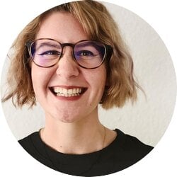 Autorin Carolin Gelb