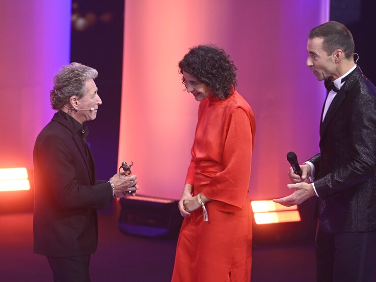 Anna-Lena von Hodenberg und Peter Maffay auf der Bühne.  | © Henning Scheffer Photography 